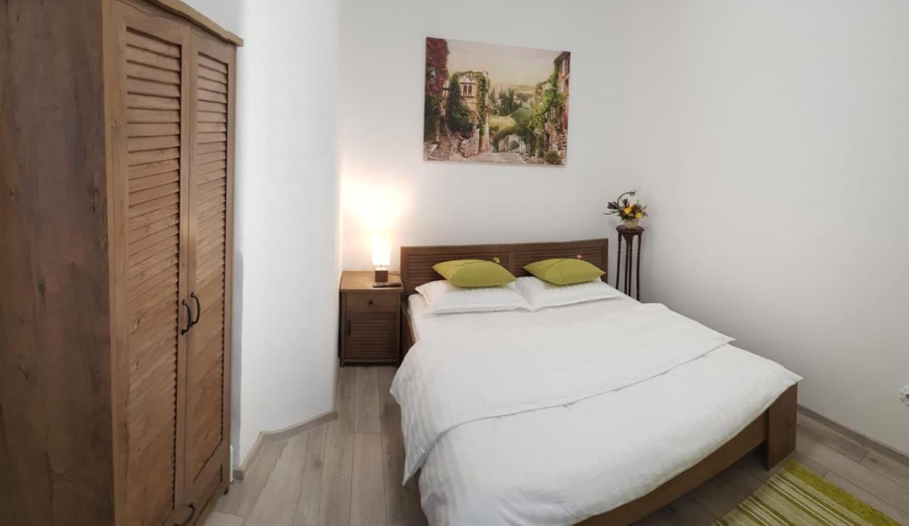 Appartement Casa Milan à Oradea Extérieur photo
